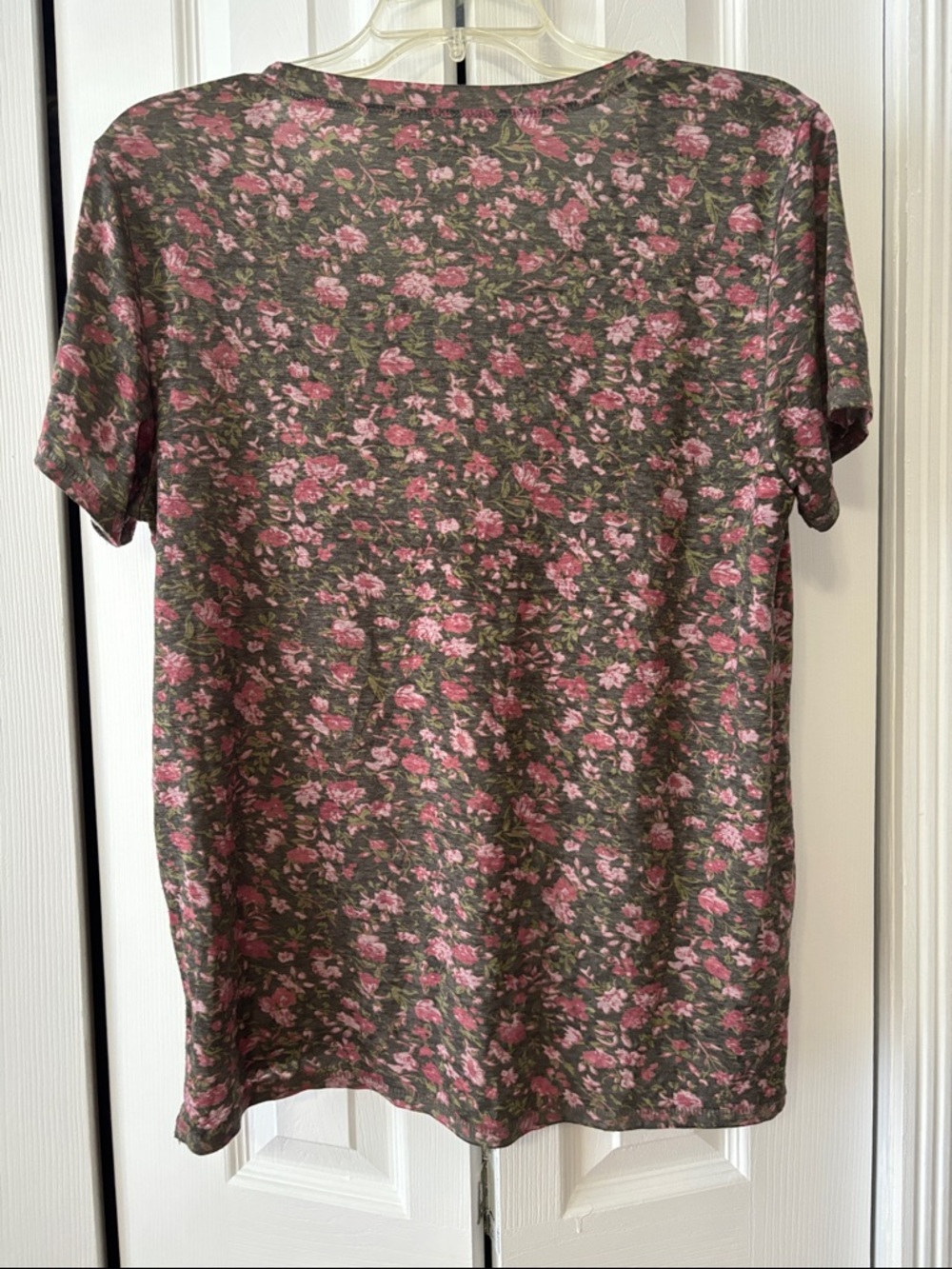 Lucky Brand Olive Green and Pink Floral V-Neck Tee - Picture 5 of 5